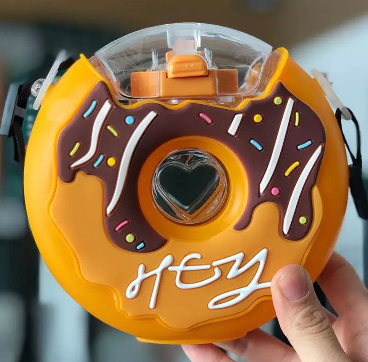 375ml Cute Doughnut Shaped Water Sipper With Straw, BPA Free Creative Round Straw Cup, Portable Anti Fall Plastic Water Cup, Toddlers Drinking Bottle With Shoulder Strap