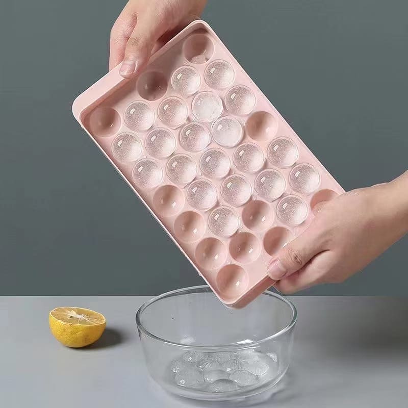 Honeycomb Ice Cube Mold, Round Ice Tray With Lid, 33 Grids Plastic Refrigerator Spherical Ice Box, Large Round Ice Ball Maker, Summer Plastic Large Ice Cube Mold, Ball Shaped Mold for Wine Drinks