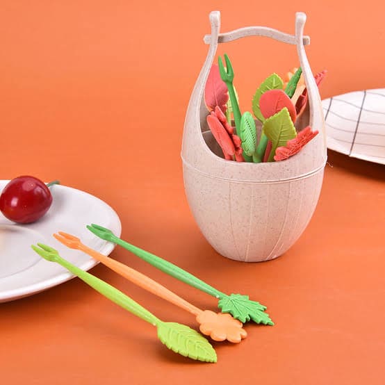 Set Of 40 Leaf Fruity Forks, Mini Barrel Fruit Fork Set, Snack Dessert Fork, Disposable Cute Leaf Shape Fruit Forks, Mini Food Tasting Forks, Fashion Fruit Sign Salad Fork, Plastic Fork Holder for Fruit Snack, Heart Cup Cake Dessert Forks