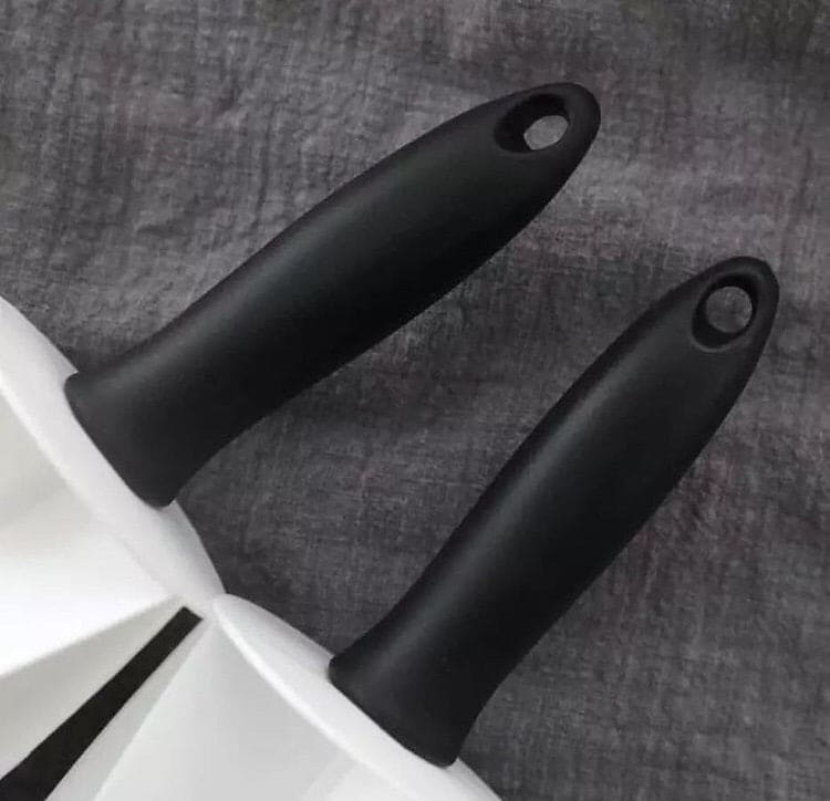 Croissant Cutter, Plastic Croissant Molding Tool, Bread Rolling Dough Cutter