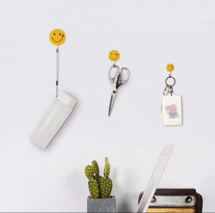 Smiley Sticky Hook, Strong Sticky Cartoon Hook, Dormitory Wall Mini Hook For Office School Household