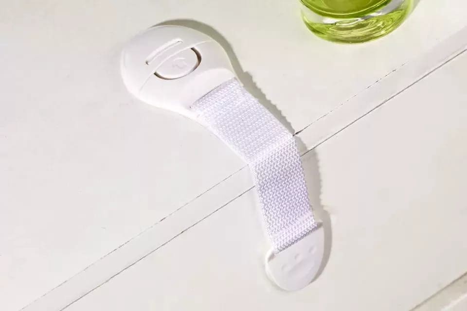 Set Of 3 Child Lock Protection | Locking Doors For Children's Safety | Kids Safety Plastic Protection Lock