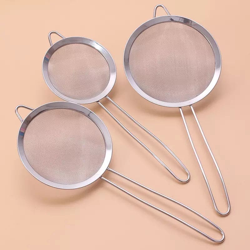 Stainless Steel Wire Fine Mesh Oil Strainer, Strainer Skimmer Mesh Sieve Colander, Kitchen Soy Milk Filter, Strainer Scoop Kitchen Mesh Colander, Juice and Tea Strainer,  Pastry Tool Kitchen Accessories