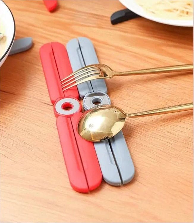 Convenient Folding Cutlery Insulation Pad, Cross Adjustment Placemat Pot Bowls, Kitchen Supplies Dining Table Decor Heat-proof Mat, Collapsible X Shaped Design Silicone Trivets