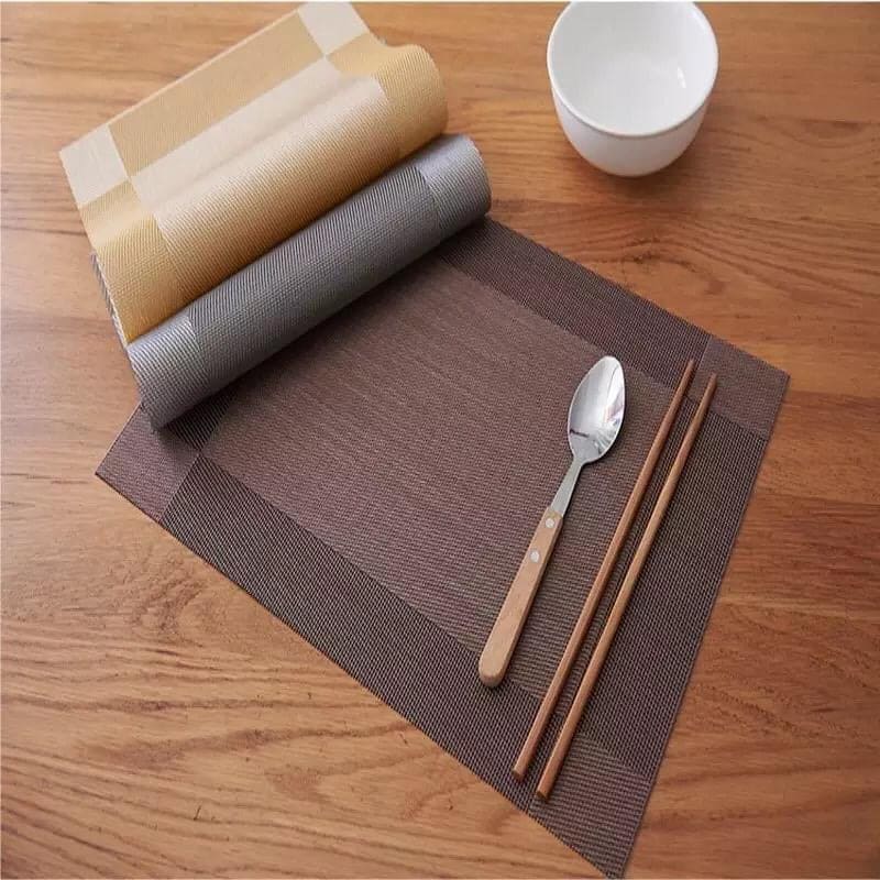 Pack Of 6 PVC Placemat Kitchen Dining Table Mats, Heat Resistant & Washable Table Pad