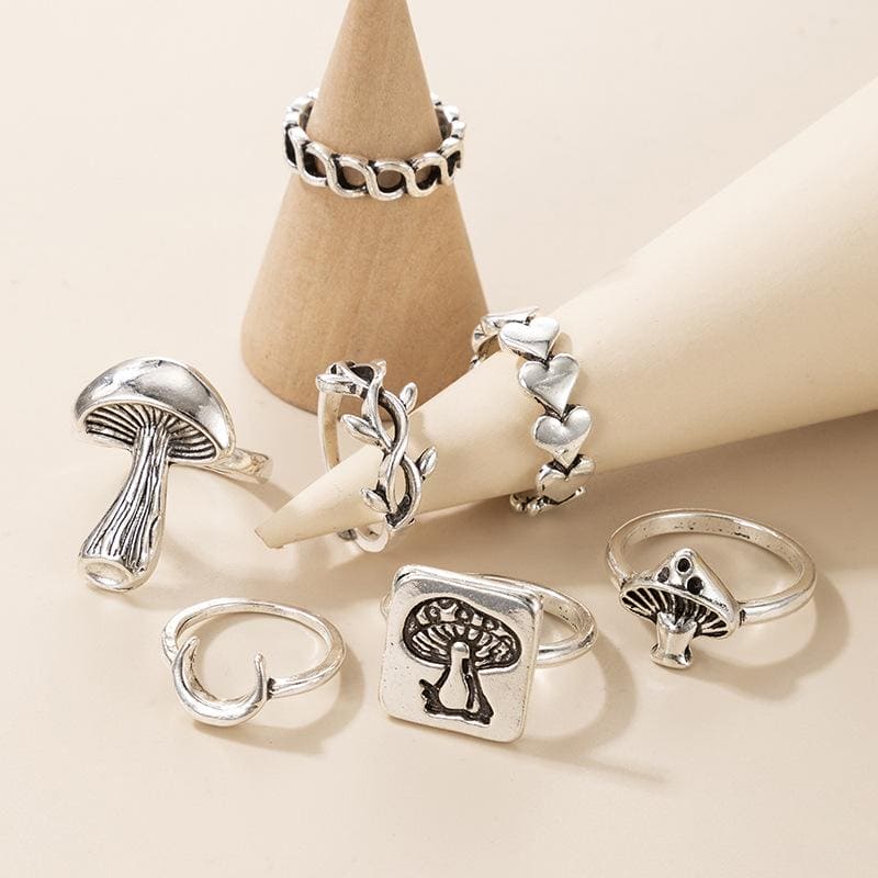 Set Of 7 Vintage Goth Mushroom Rings For Women, Mushroom Heart Leaves Rings, Stackable Finger Rings, Midi Rings For Women Fashion Jewellery