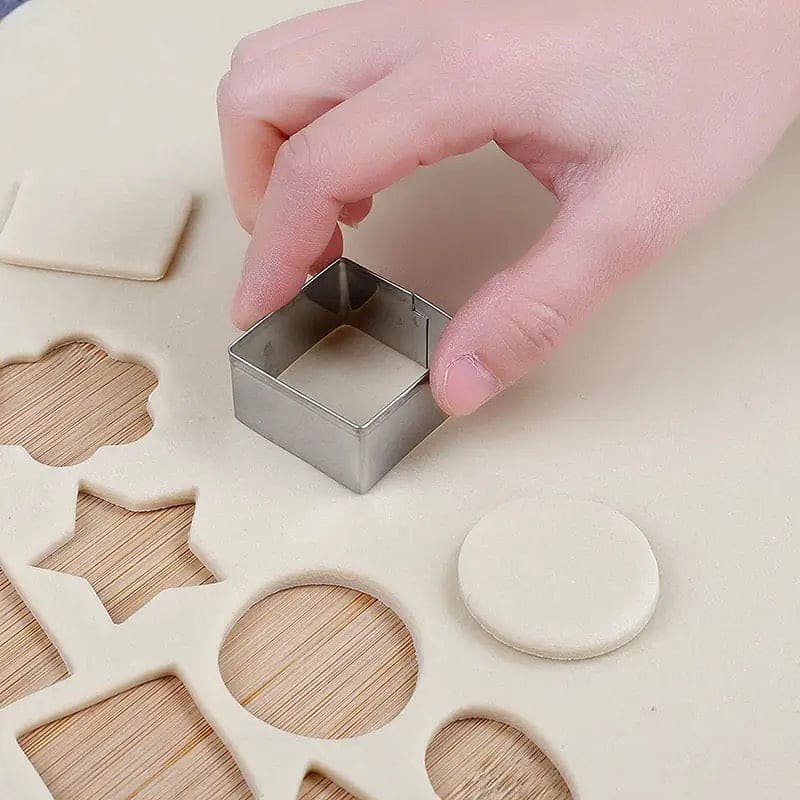 Set Of 12 Stainless Steel Cookie Cutter, Biscuit Baking Mold, Stainless Steel Cookie Mold, Biscuit Press Stamp,  Mini Shapes Fondant Cutter Set, Baking Accessories Cake Decoration Tool, Geometric Set for Biscuit Cutter