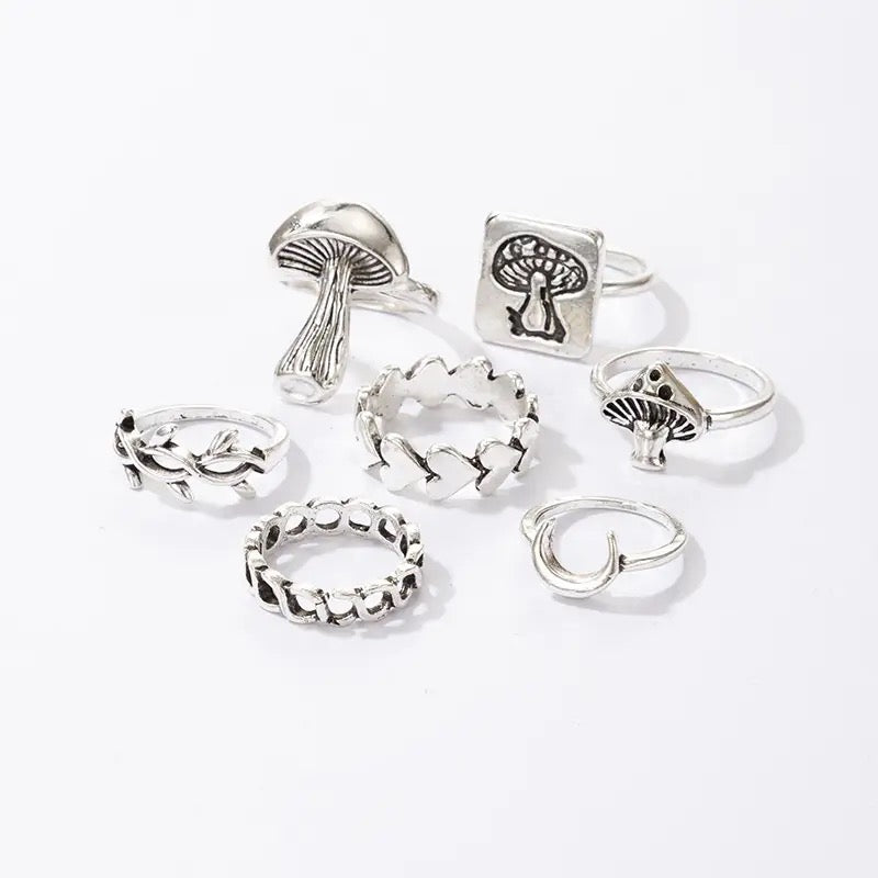Set Of 7 Vintage Goth Mushroom Rings For Women, Mushroom Heart Leaves Rings, Stackable Finger Rings, Midi Rings For Women Fashion Jewellery