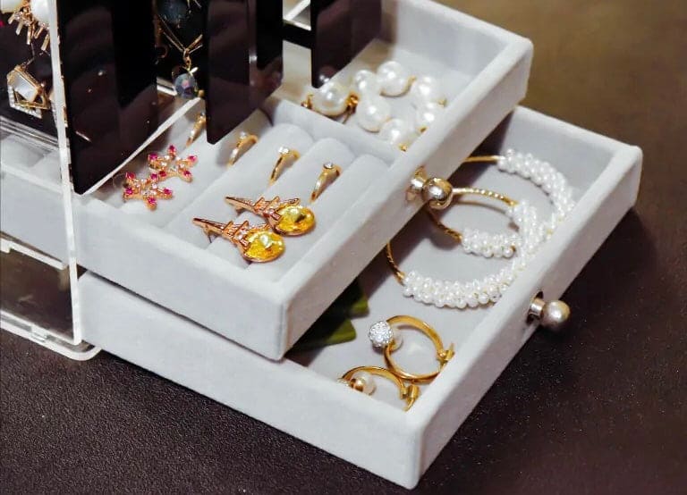 Luxury Jewellery Display Stand, Transparent Acrylic Stand Necklace Jewellery Case, Portable Earrings Jewellery Storage Box, Acrylic Necklace Bracelet Display Stand Shelf, Large Capacity Transparent Jewellery Organizer